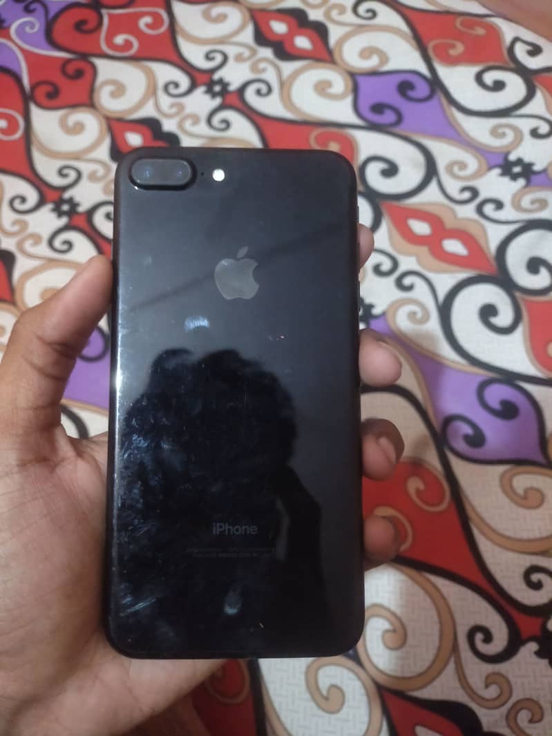 Apple iPhone 7 Plus 3