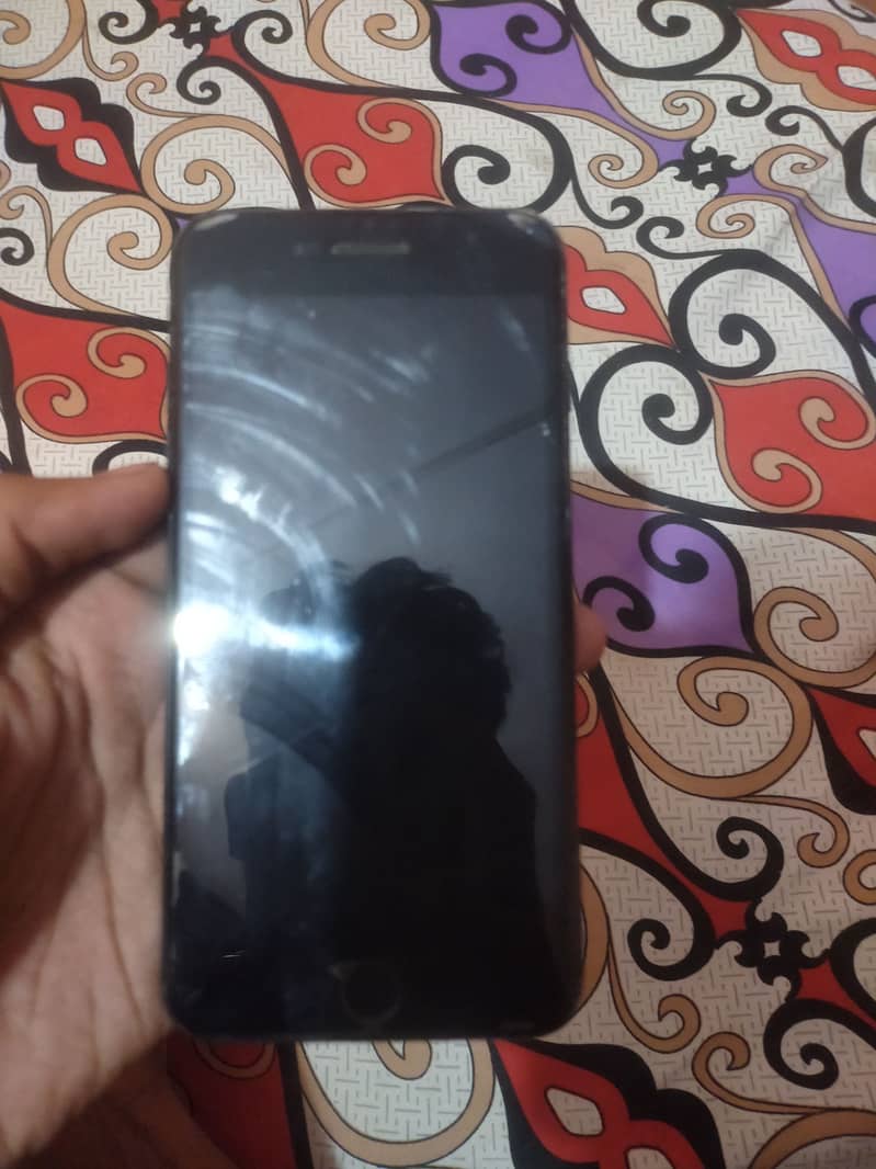 Apple iPhone 7 Plus 4