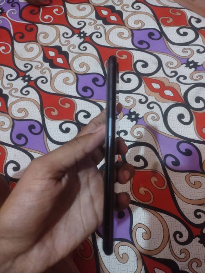 Apple iPhone 7 Plus 5