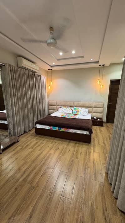 1 Kanal Fully Furnished Upper Portion For Rent In DHA Phase 6 - Common Gate Separate Entrance