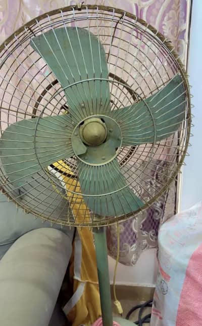 Pedestal FAN for sale at wapda city Faisalabad