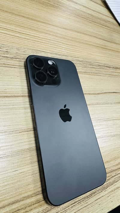 Apple iPhone 15 Pro Max JV 512 GB | 10/10 Condition