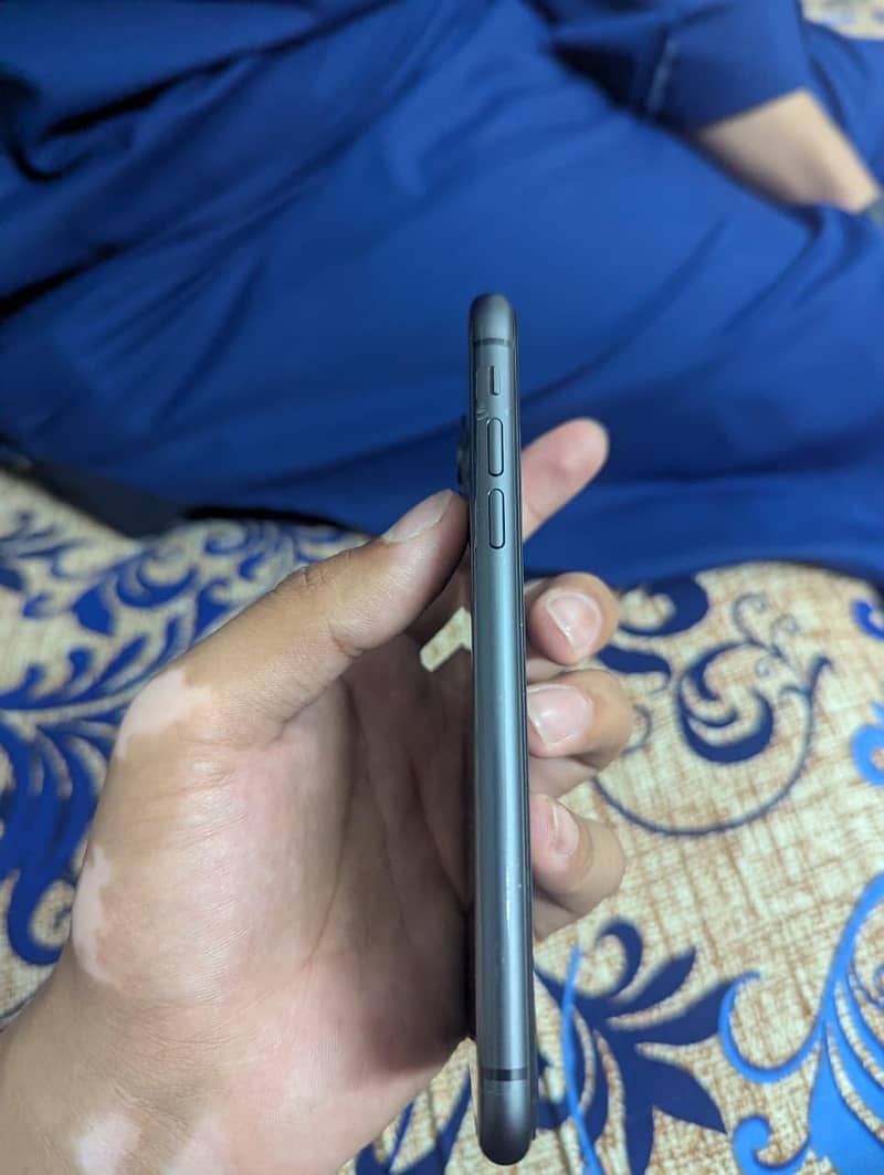 iphone 11 3