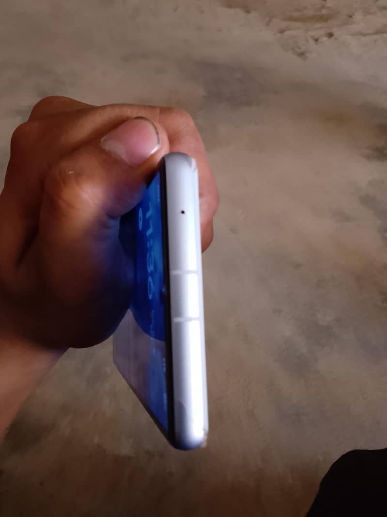 Google Pixel 7a 3
