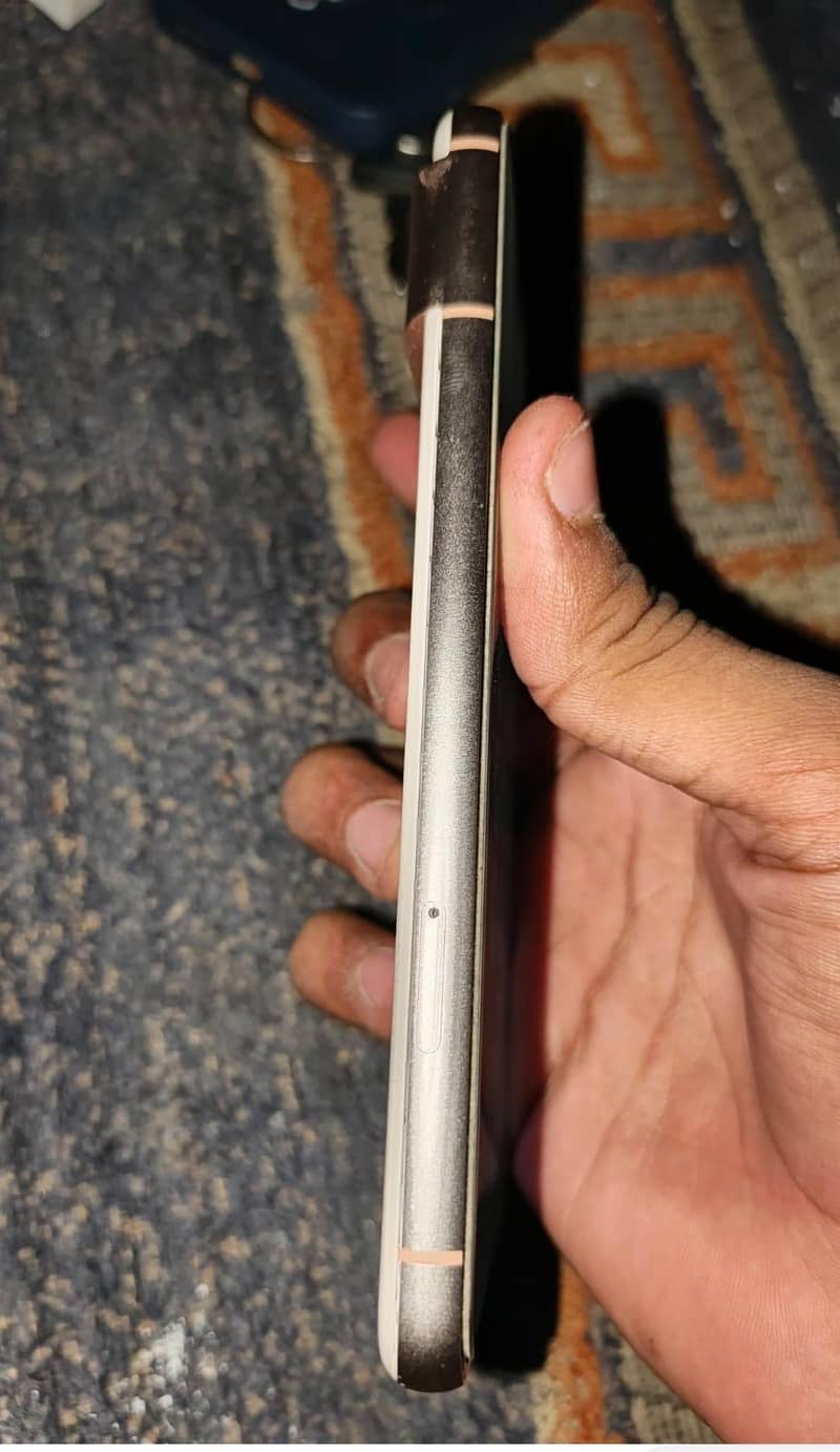 Google Pixel 8 2