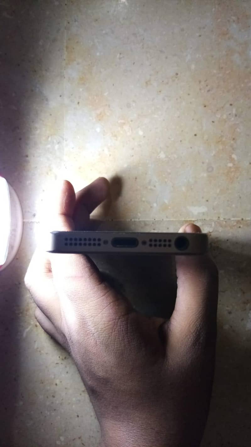 iphone se hai 3