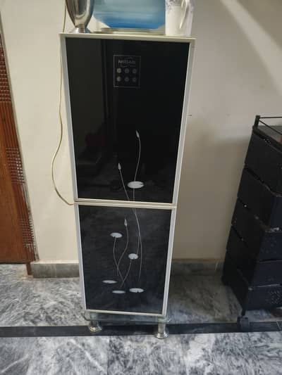Home Used Despensor 4 sale