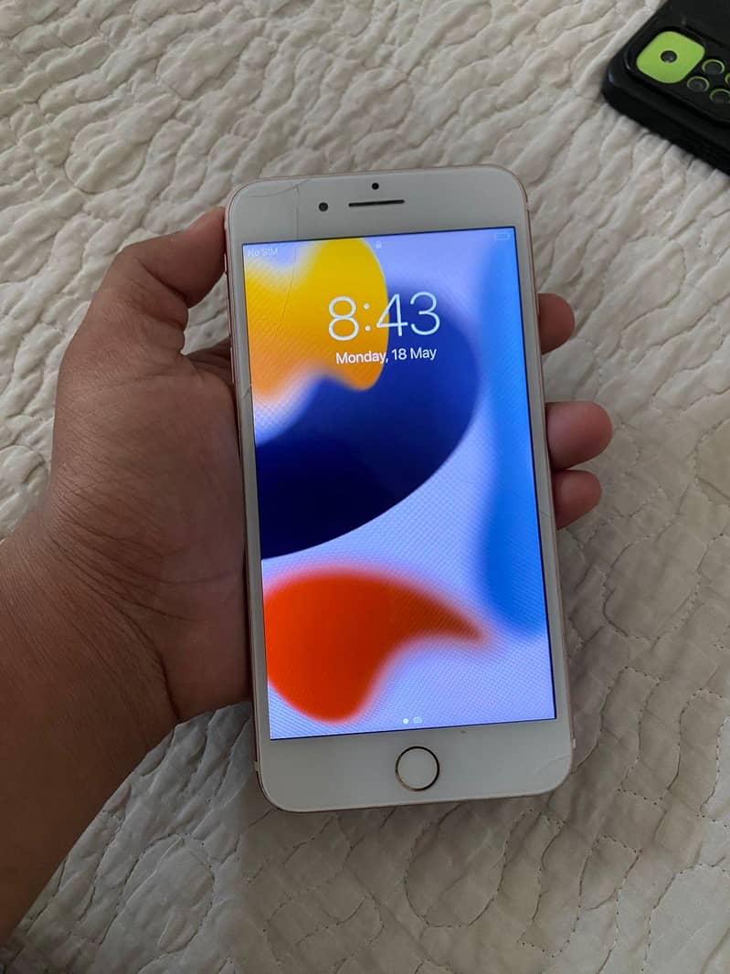 Apple iPhone 7 Plus 0