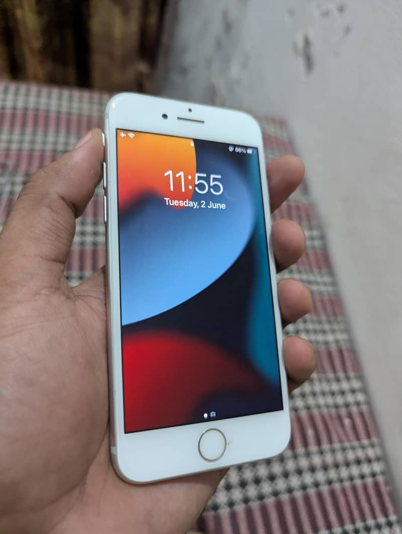 Apple iPhone 7 4