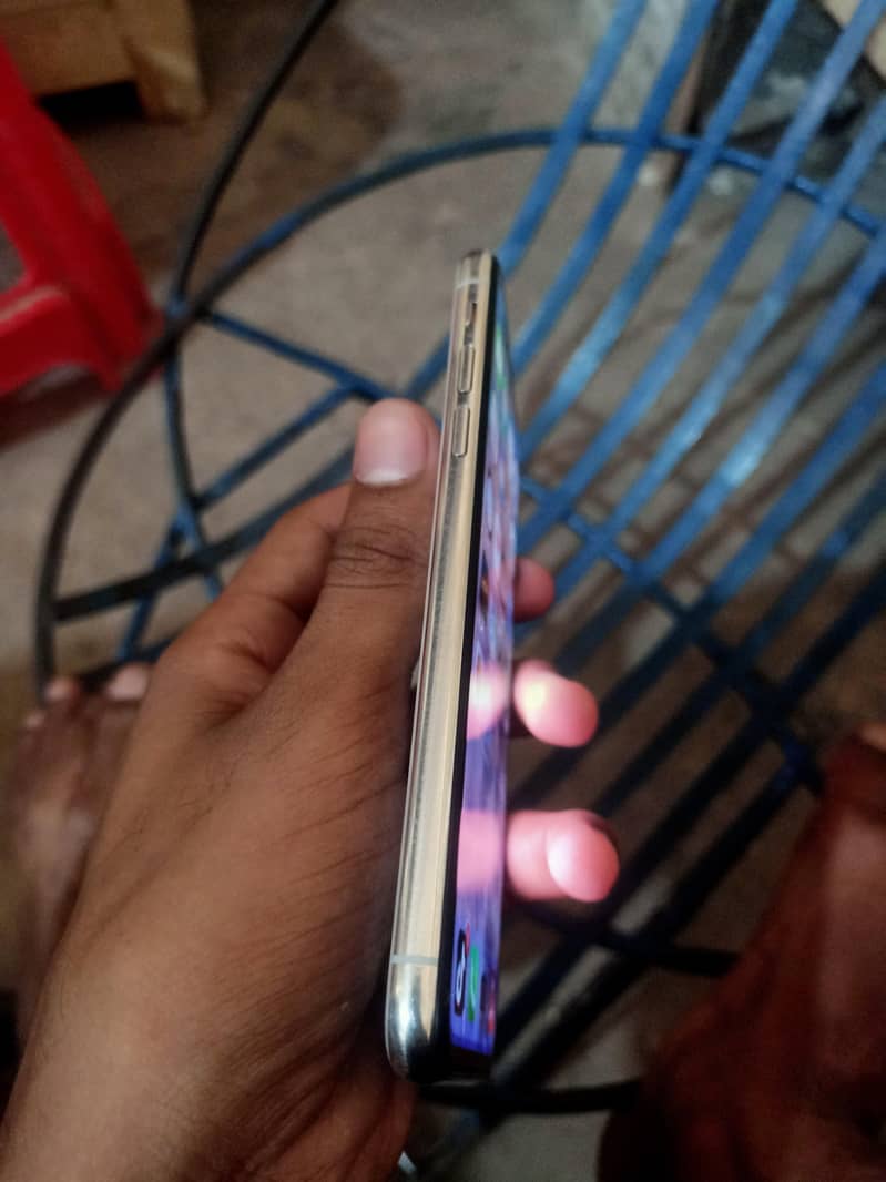 Apple iPhone X 2
