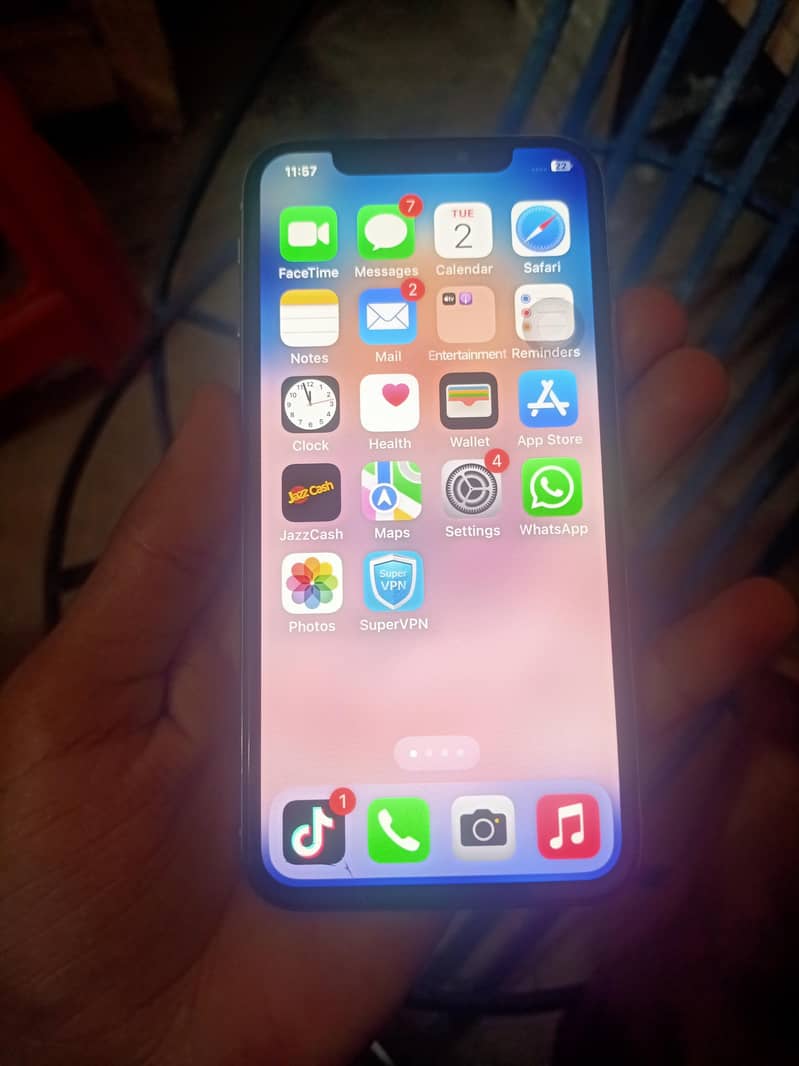 Apple iPhone X 6
