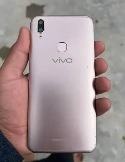 Vivo V9 4/64 GB With Box & charger