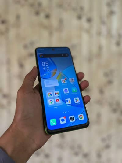 Infinix Hot 12