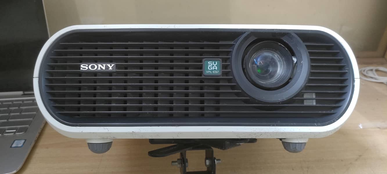 Sony Multimedia Projector 0