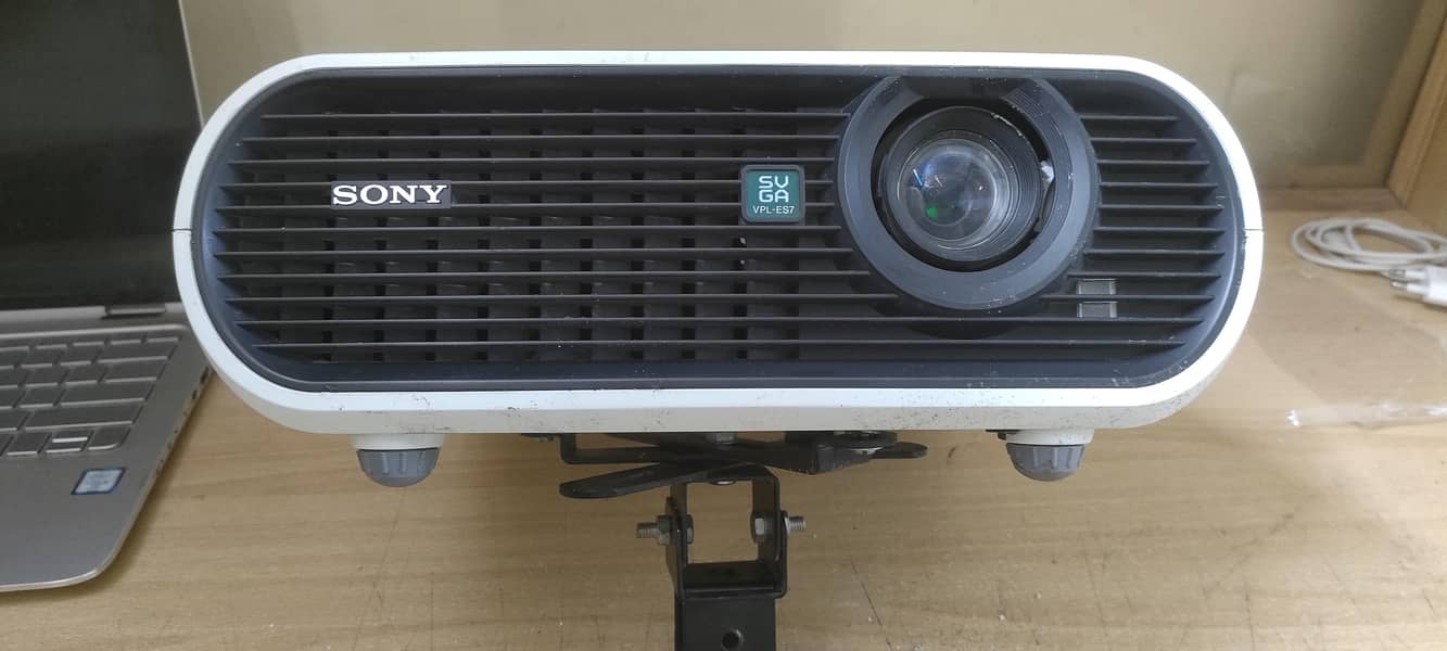 Sony Multimedia Projector 1