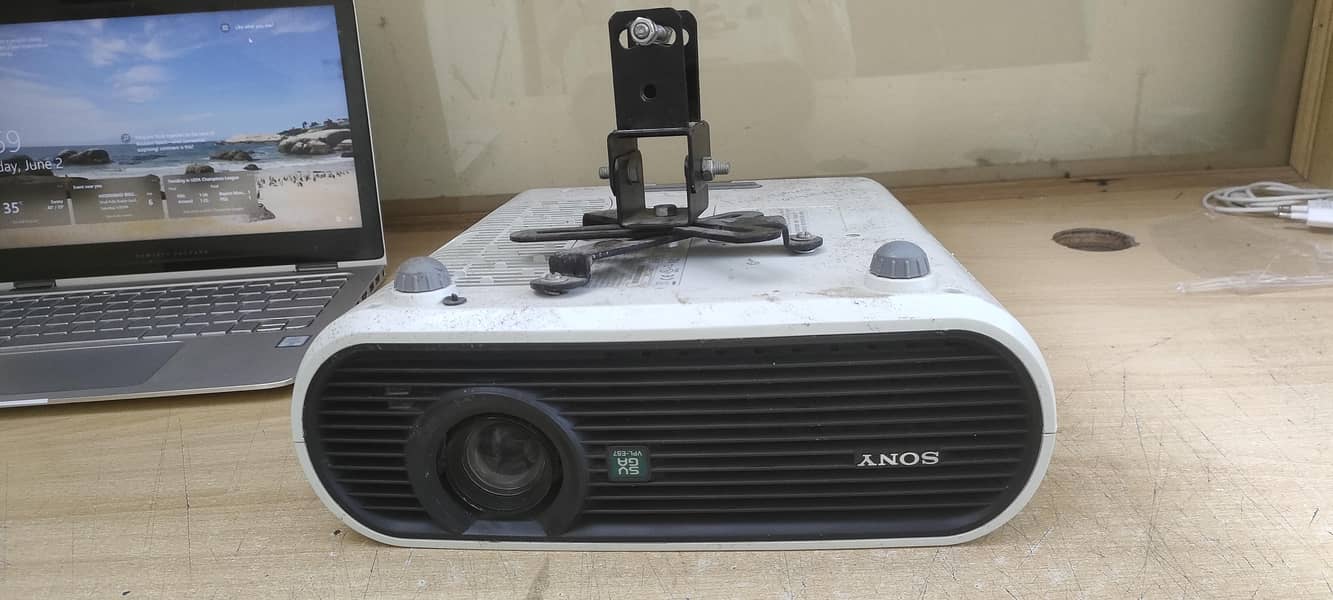 Sony Multimedia Projector 2