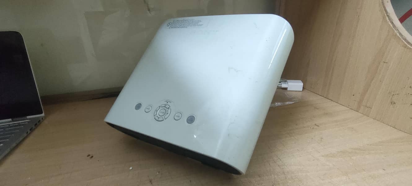 Sony Multimedia Projector 5