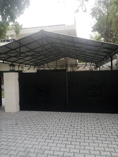 Good 666 Square Yards House For Rent In F-8/3
