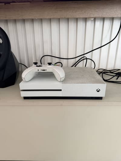 Xbox One S - 1TB