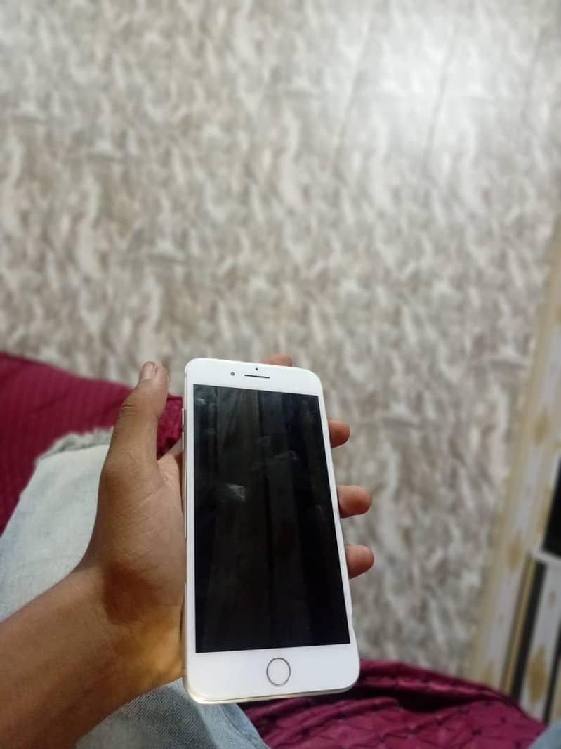 Apple iPhone 7 Plus 3