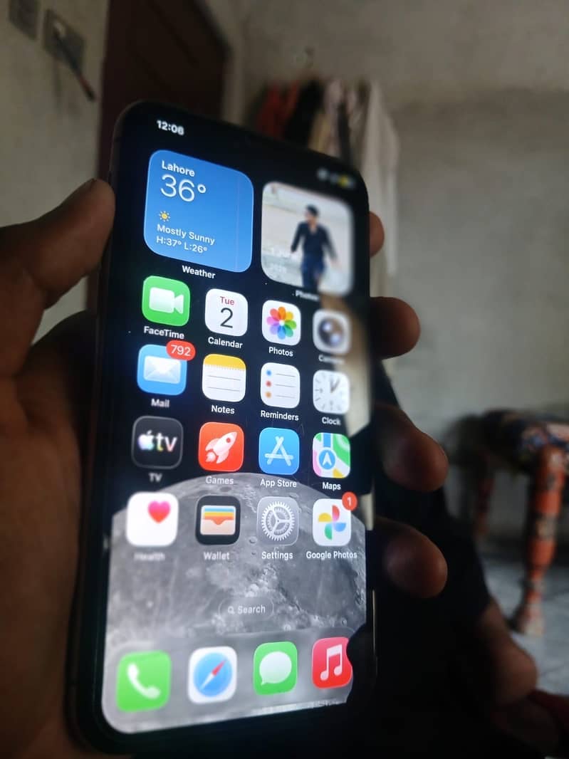 iPhone 11 Pro 6