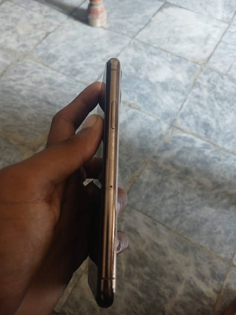 iPhone 11 Pro 8