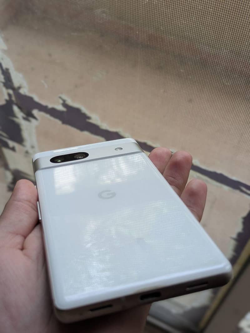 Google Pixel 7a 5