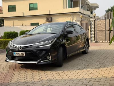 Toyota Corolla Altis Grande X CVT-i 1.8 Black Interior 2022