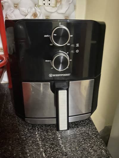 Westpoint Air fryer  perfect condition under warranty