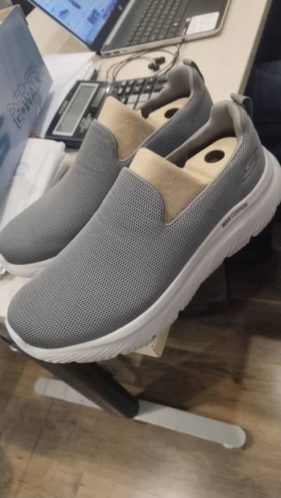 Skechers