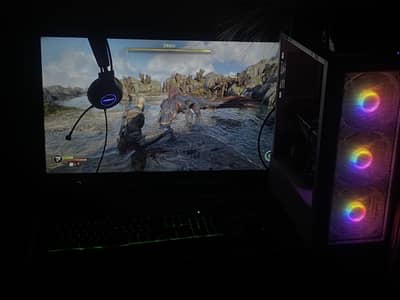 ALL IN 1 GSMING PC i7 7th GEN 8GB RX580