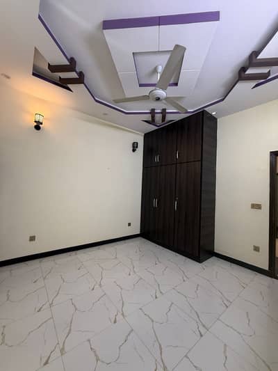 ONE BEDROOM ATTACH WASHROOM FOR BOYS