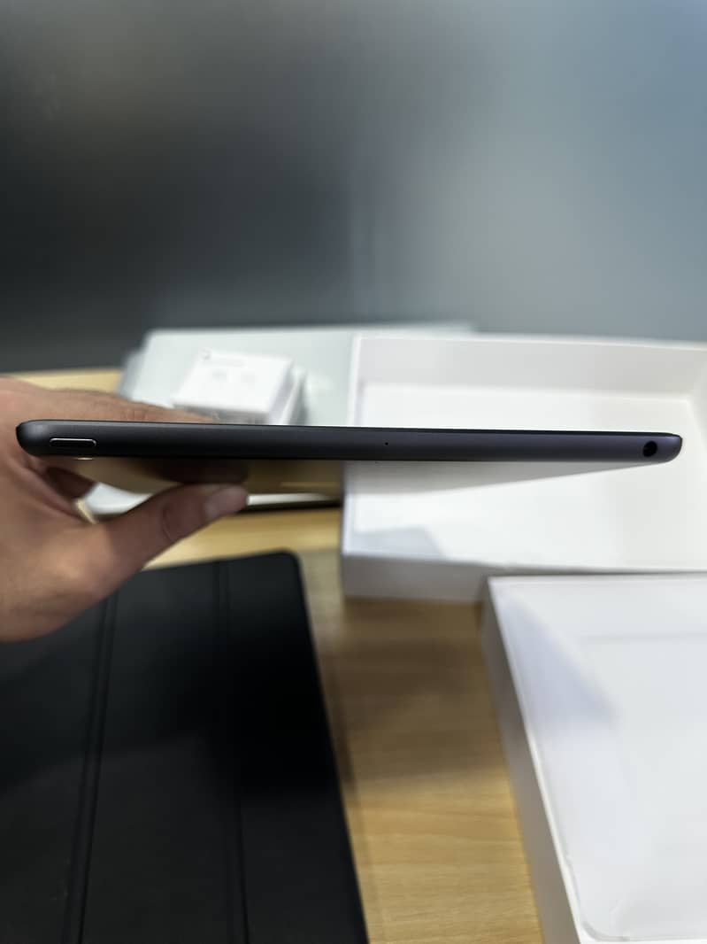 Apple iPad 9th Gen 6