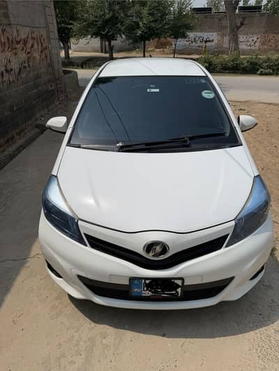 Toyota Vitz F 1.0 2014 [ URGENT SALE ]