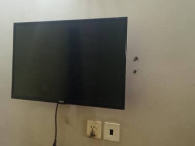 orient LED 32 inc orignal remort good condition