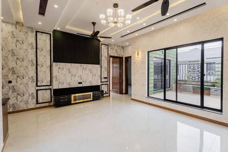 1 Kanal Full House For Rent In DHA Phase 8 Ex Park View