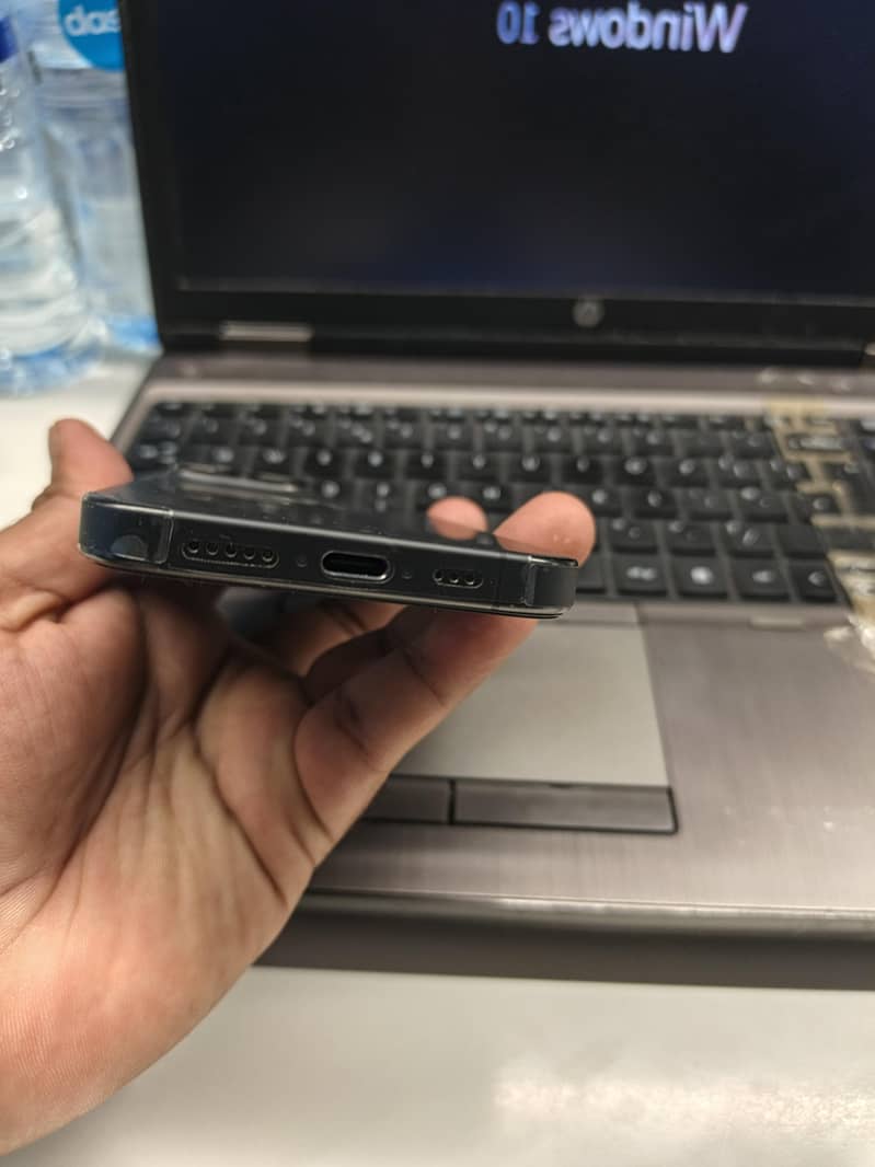 Apple iPhone 15 Pro 2