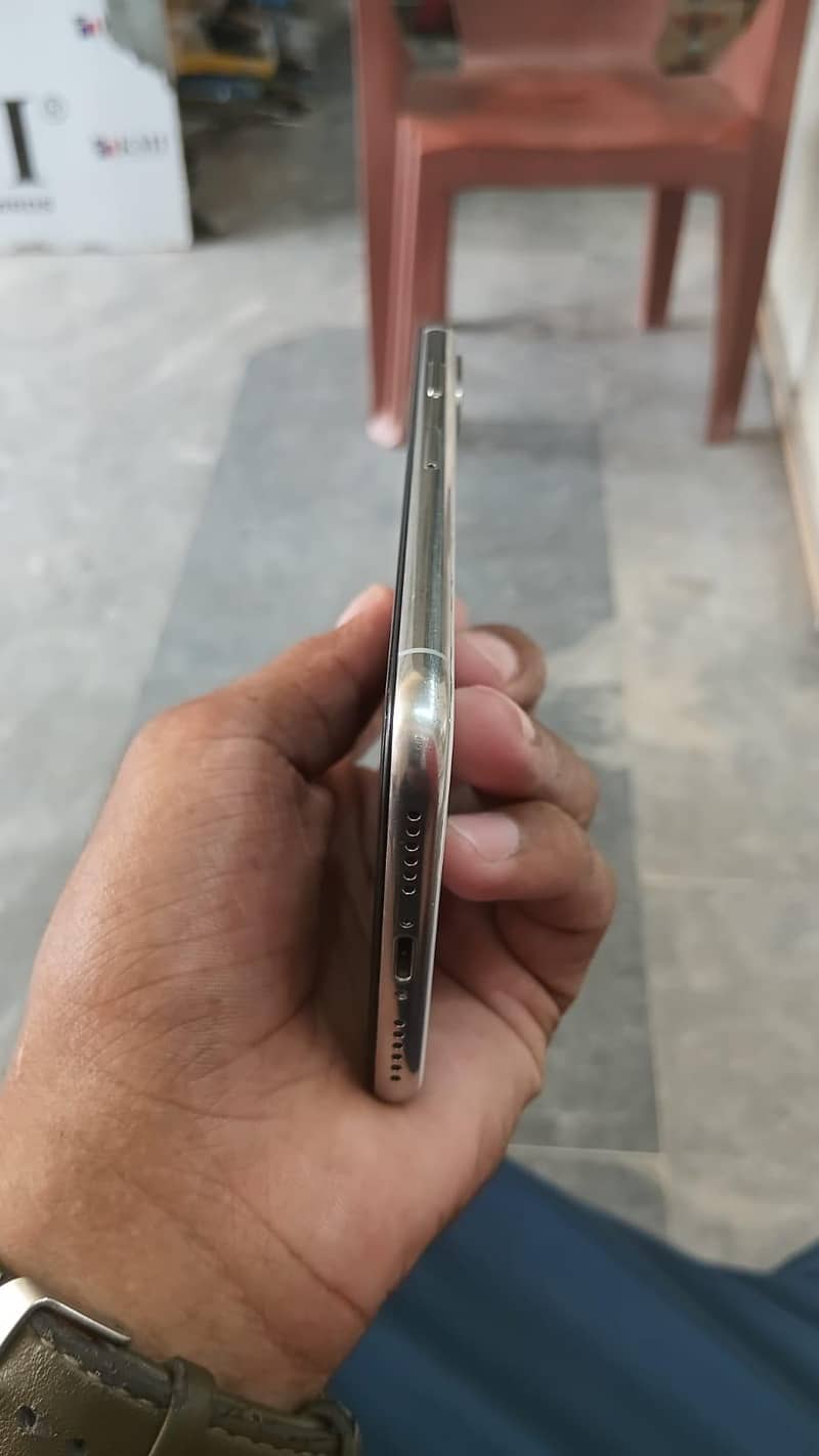 Apple iPhone X 2