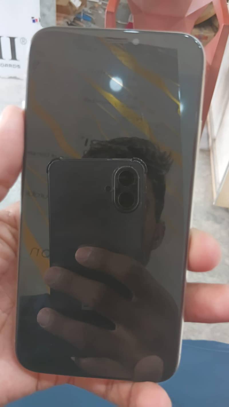 Apple iPhone X 3