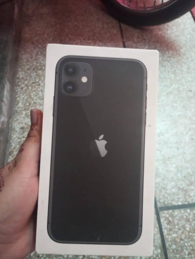 iPhone 11 3