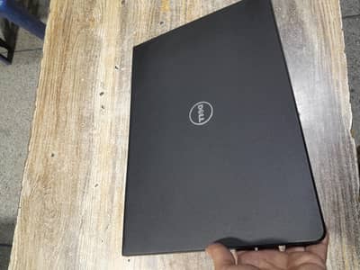 Dell 7th generation core i7 8gb ram 256gb ssD 1 month warranty