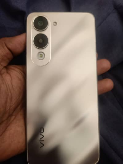 Vivo y04 6 128 10/10 condition