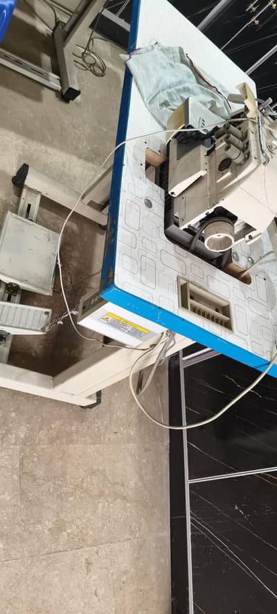 Pico and overlock machine jack474. good condition