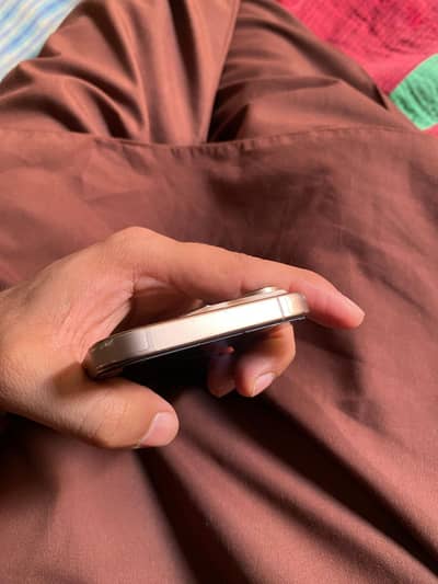 Apple iPhone 16 Pro
