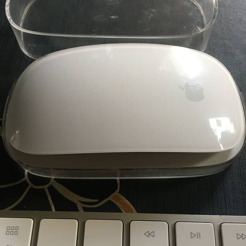 Apple Magic Mouse 1 2