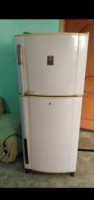 Dawlance 2 Doors refrigerator excellent conditio