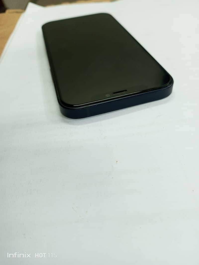 Apple iPhone 12 2