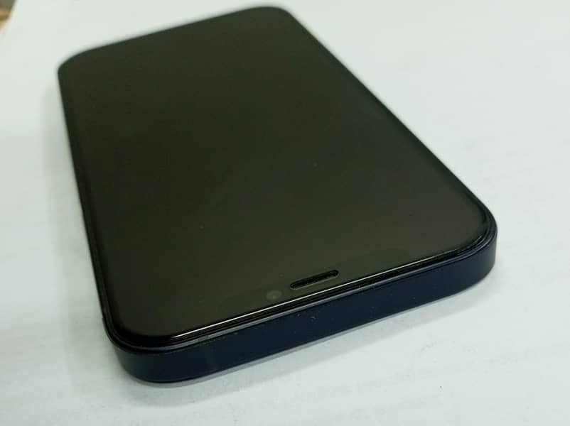 Apple iPhone 12 3