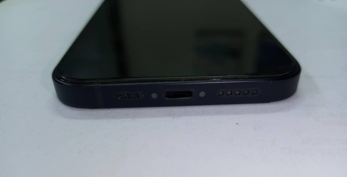 Apple iPhone 12 5