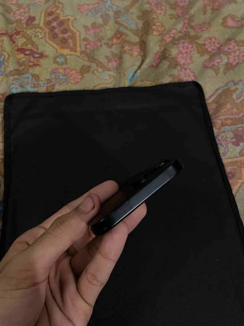 Apple iPhone 15 5